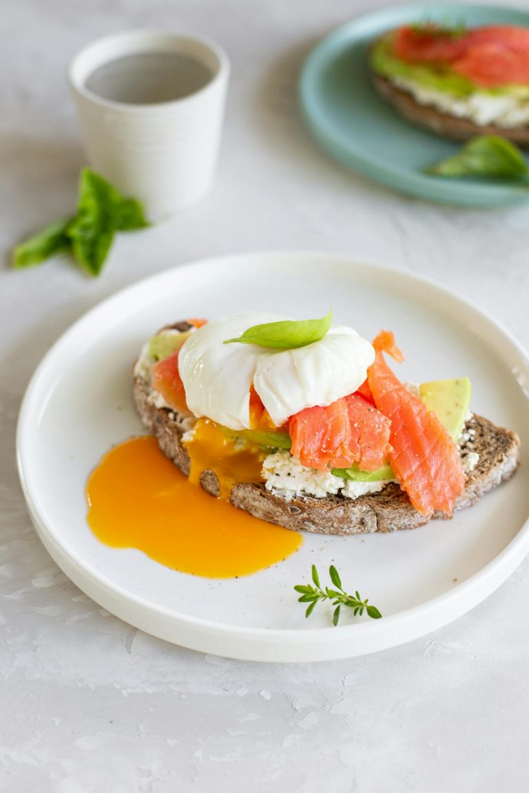 5 Simple Changes to Your Diet That Can Boost Energy and Reduce Stress